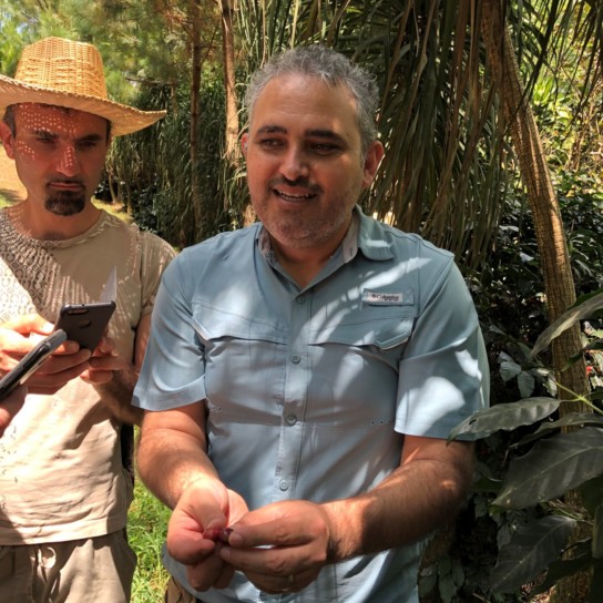 Omar, Honduras Para Cristo farm, showing ripe cherry colours